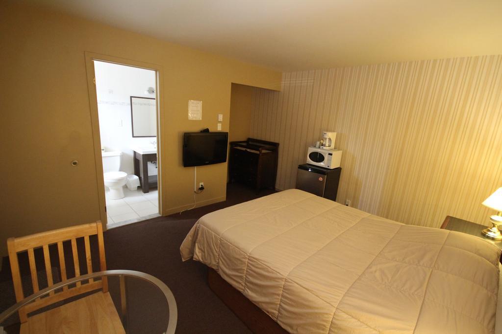 Motel Grande Ile Salaberry-de-Valleyfield Exteriör bild