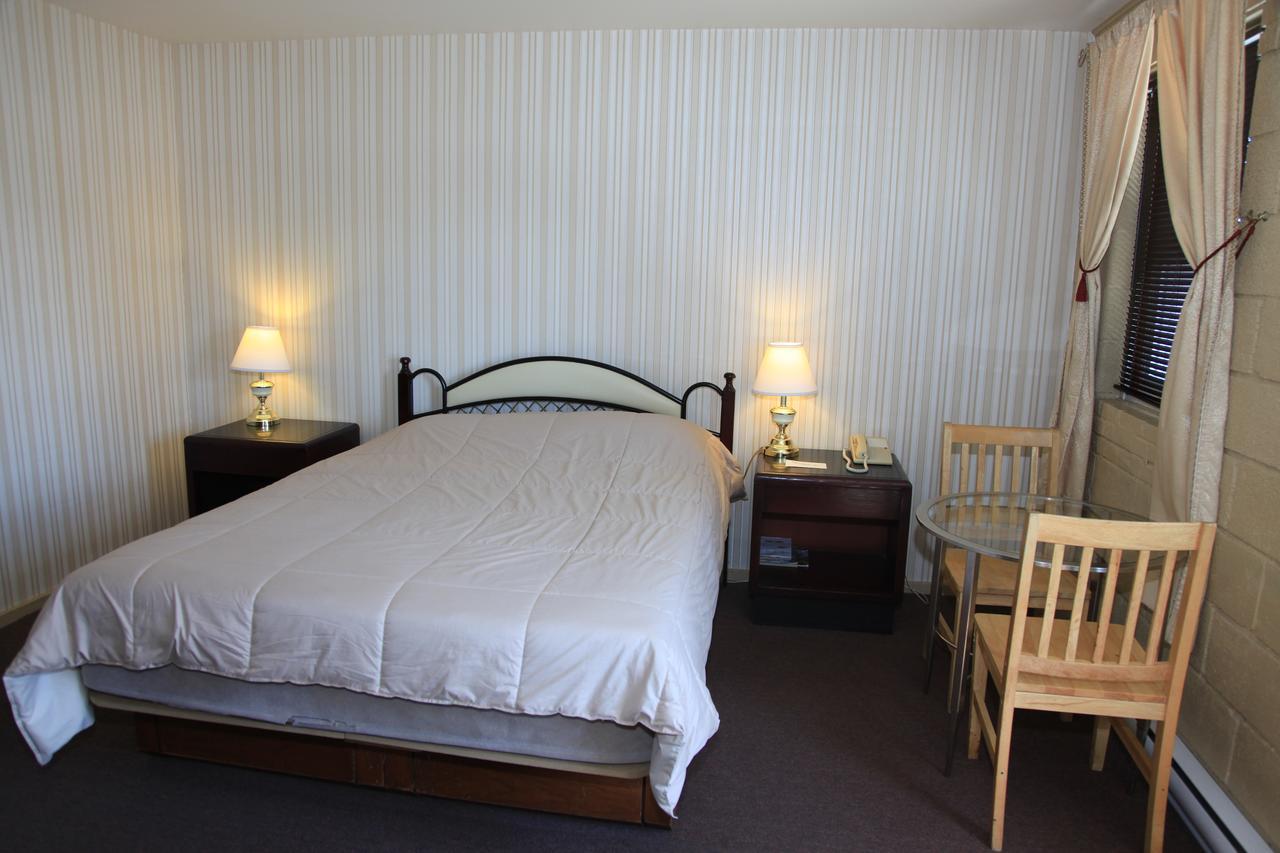 Motel Grande Ile Salaberry-de-Valleyfield Exteriör bild