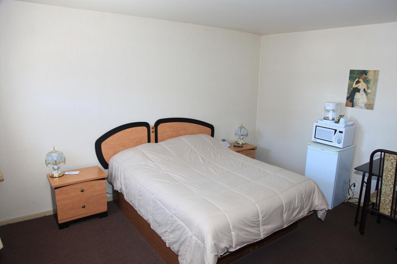 Motel Grande Ile Salaberry-de-Valleyfield Exteriör bild